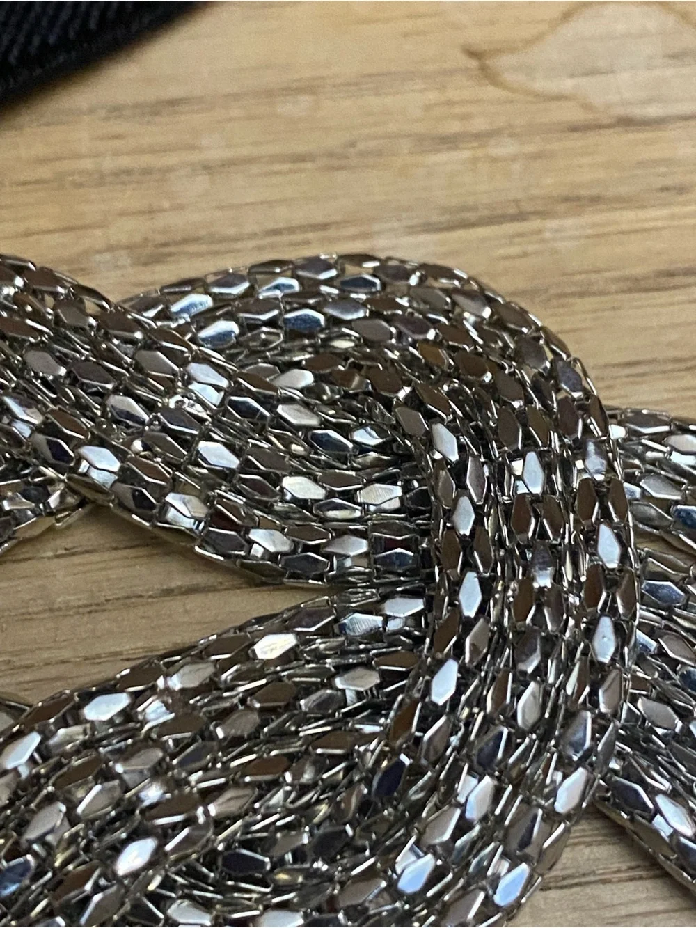 Womens Unmarked Silver Knitted Metallic Fashion Statement Belt Size S/M Evening